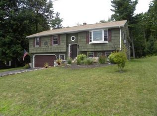24 Kensington Ter, Lewiston, ME 04240