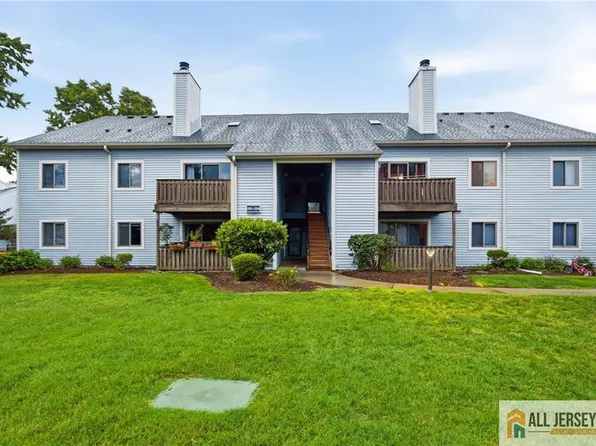 2204 Aspen Dr, Plainsboro, NJ 08536