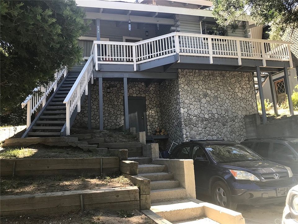 1st image of 635 Rose Ln