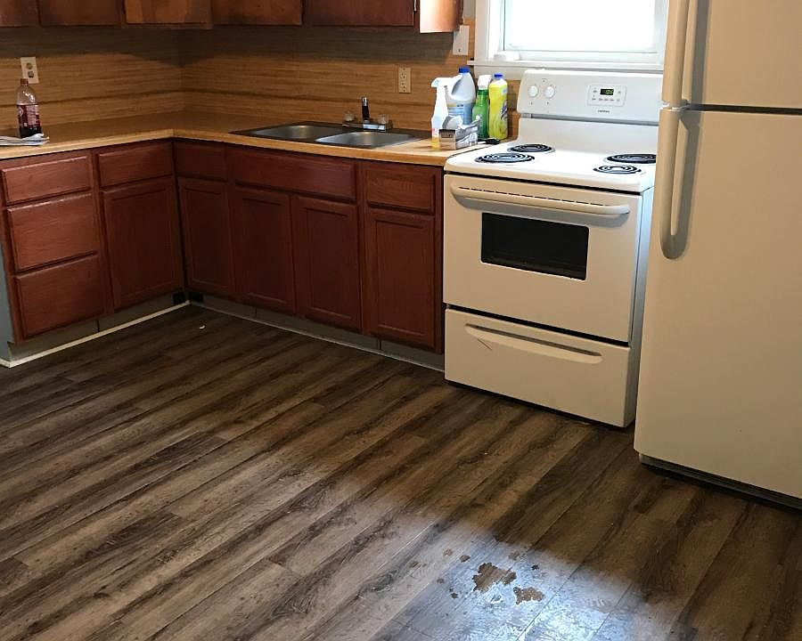 2nd image of 409 Straley Ave