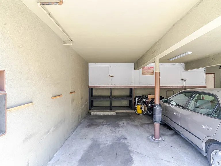 340 W Doran St #8 — Photo 16