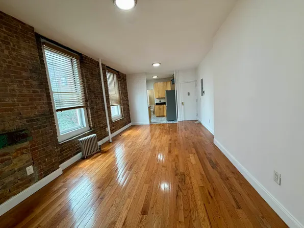 3 Clinton St APT 7, New York, NY 10002
