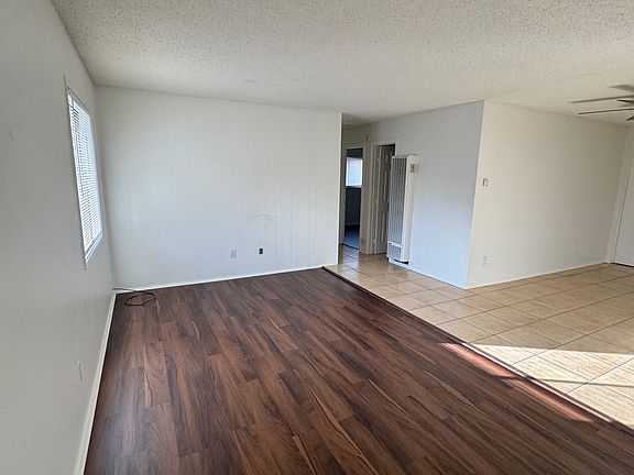 3rd image of 3124 Pearl Dr APT 4