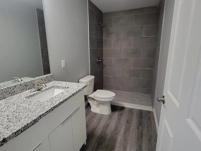 7061 N Outrigger Ter — Photo 11