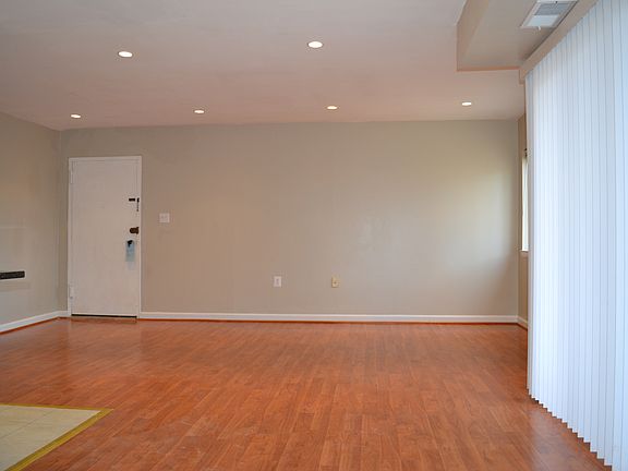 5th image of 12413 Braxfield Ct #565