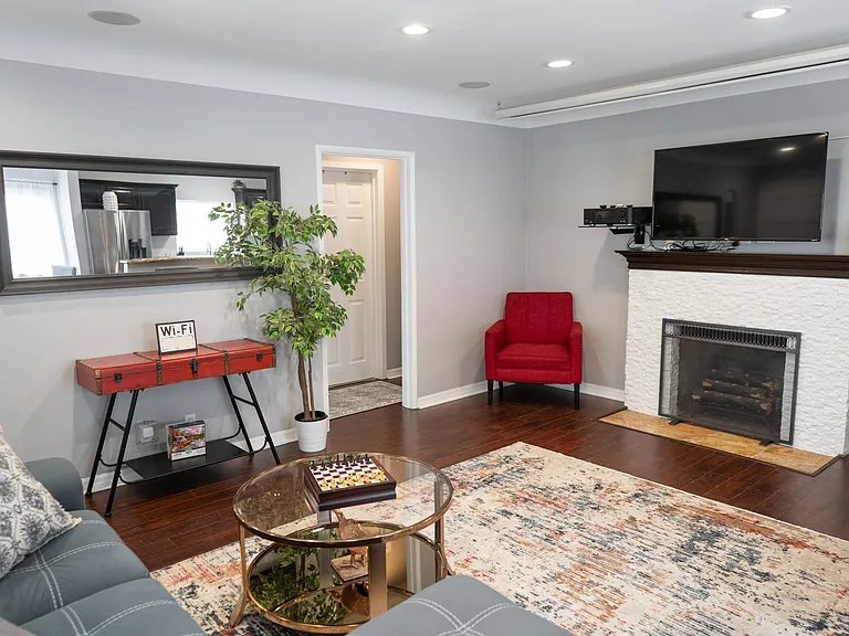 10809 Hartsook St #F — Photo 29
