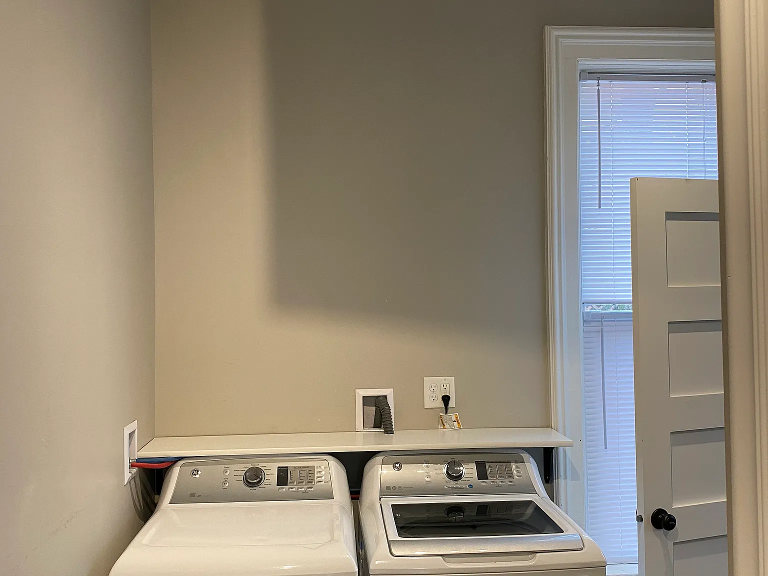 1 bed, 1.5 bath, $1,100 — Photo 3