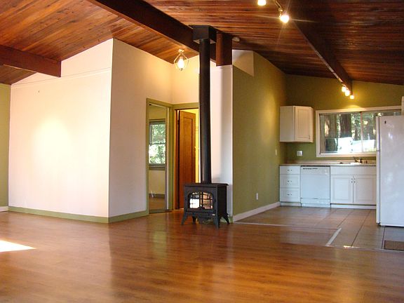 2nd image of 17 Madrone Dr