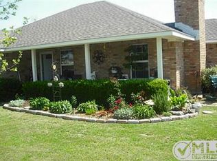 833 Isom Rd, Ennis, TX 75119