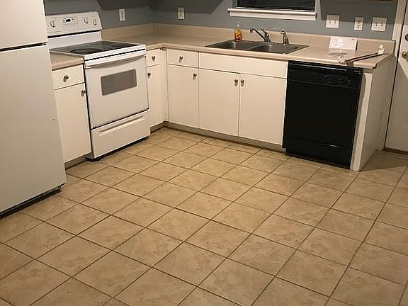 2nd image of 205 B Wyndham Cir