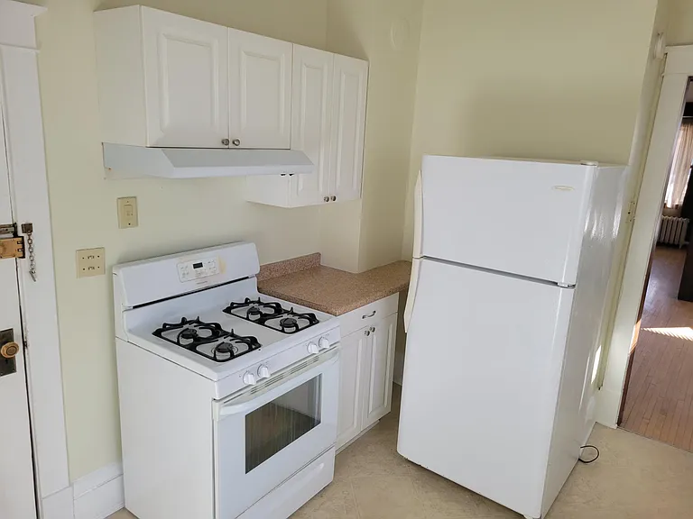 1681 Van Buren Ave #1 — Photo 2