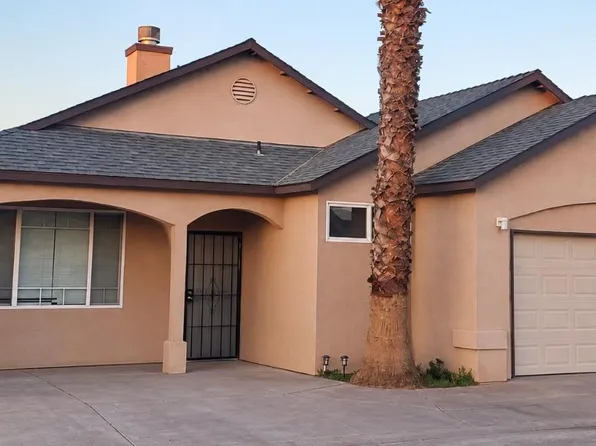 922 Village Dr, Corcoran, CA 93212