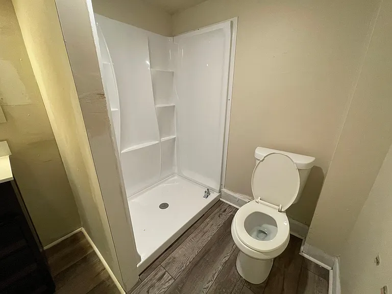 2528 Parkwood Ave — Photo 13