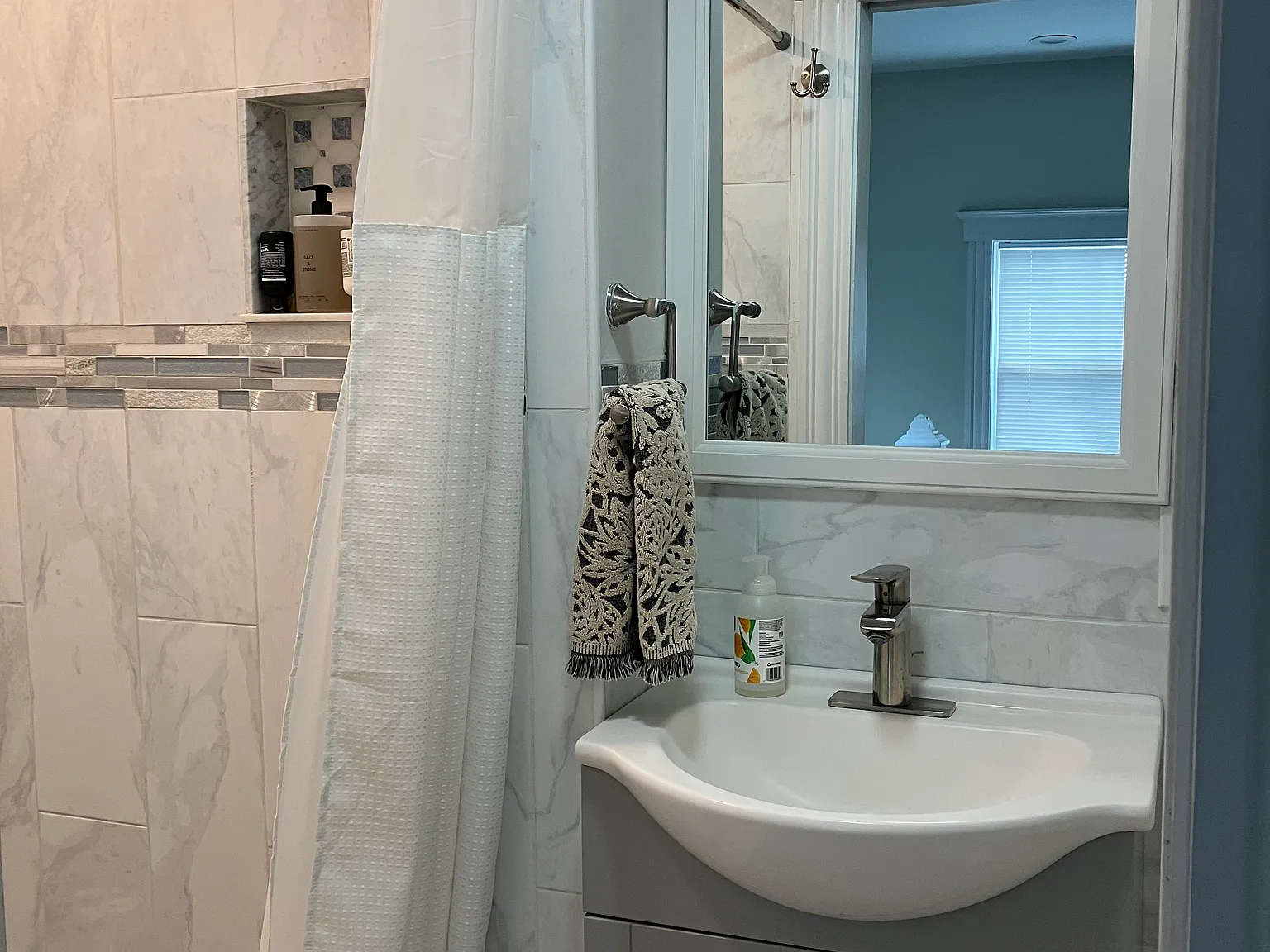 4 bed, $4,250 — Photo 4