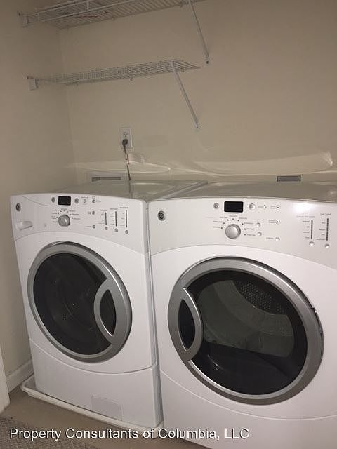2nd image of 624 Superior St