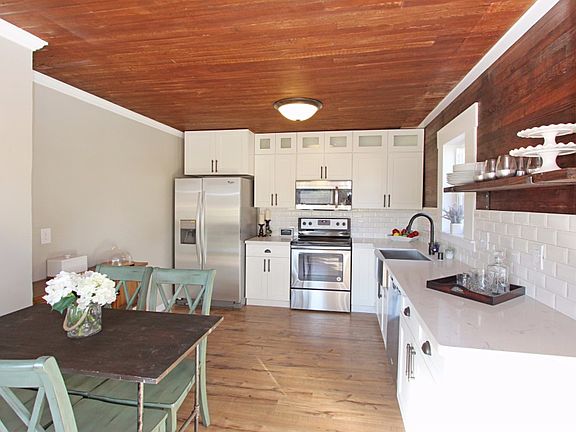 5th image of 1025 S 84th St