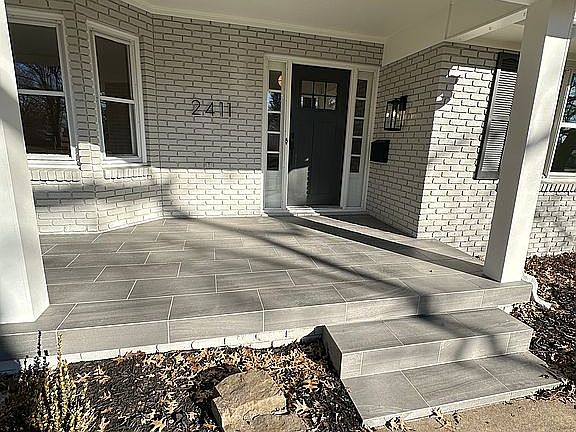 3rd image of 2411 E Berkeley St