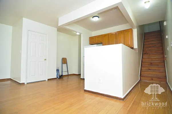 Rented by Brickwood Realty | media 6