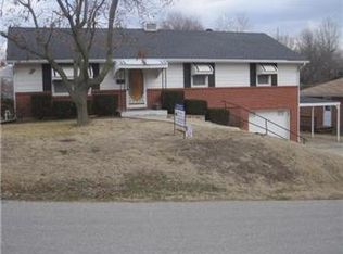 209 S Lacy Rd, Independence, MO 64050