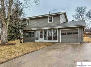 9256 Spaulding St, Omaha, NE 68134