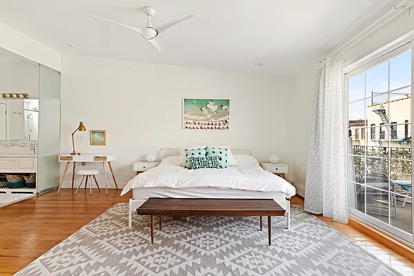 Sold by Compass | media 7