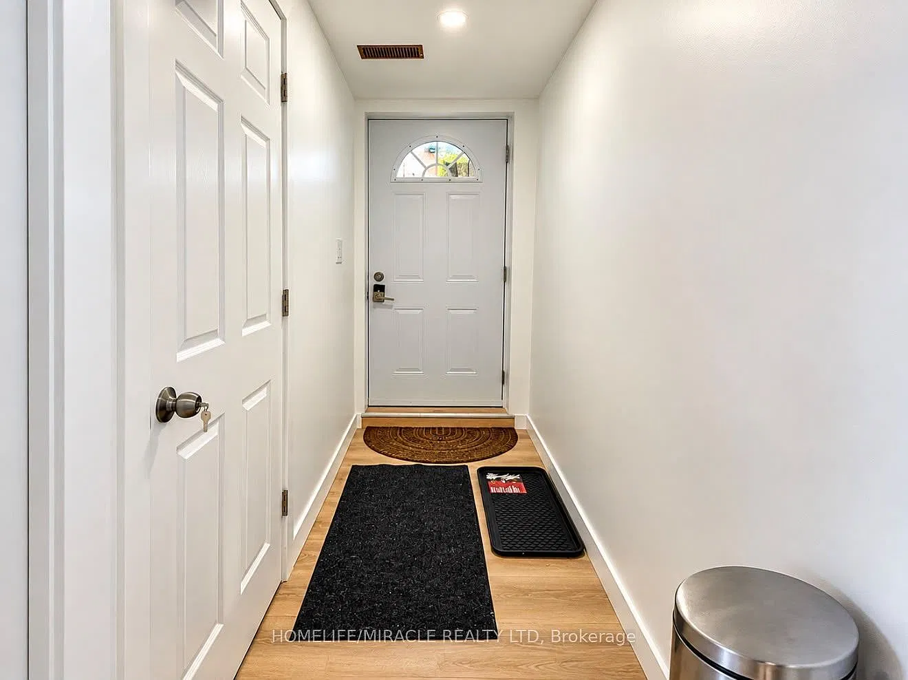 2 bed, $1,900 — Photo 3