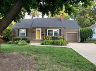 4017 W 67th Ter, Prairie Village, KS 66208
