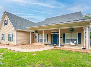 152 County Road 2256, Valley View, TX 76272