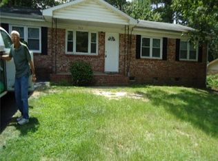 3151 Lakecrest Dr, Fayetteville, NC 28301