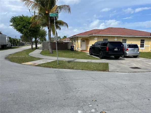 12265 SW 215th Ter #1, Miami, FL 33177