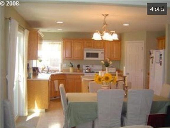 3rd image of 16525 NE 40th St