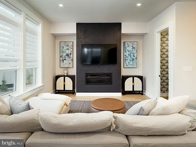 304 Squire Dr — Photo 15