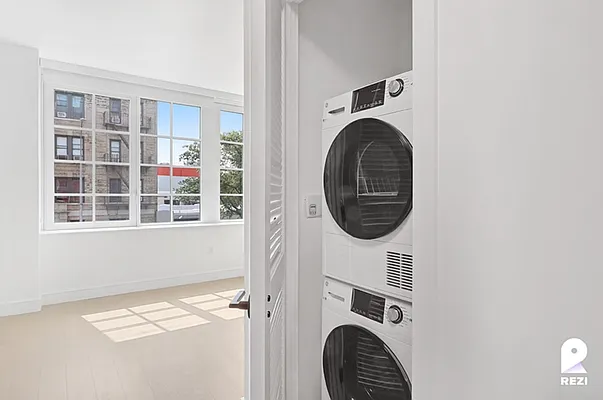 Rented by REZI | media 54