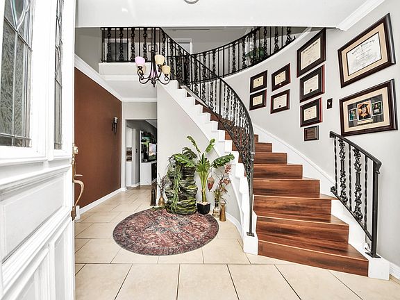 3rd image of 18010 Bambriar Dr