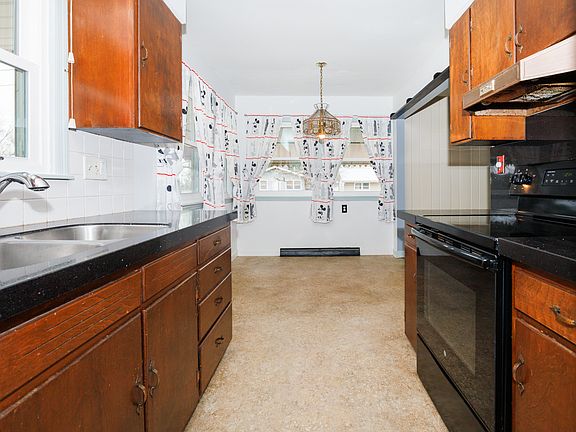 4th image of 813 Highpoint Rd