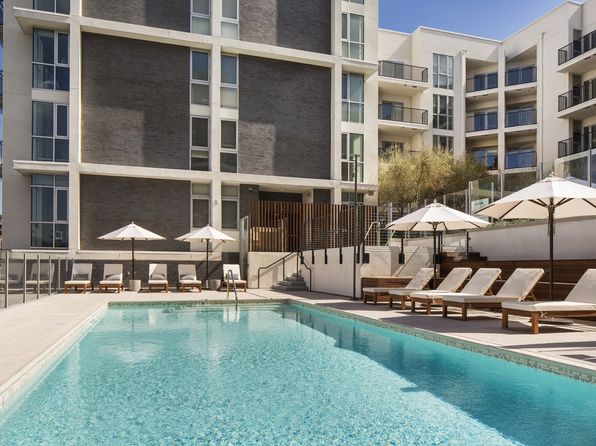 5550 Hollywood Blvd APT 639