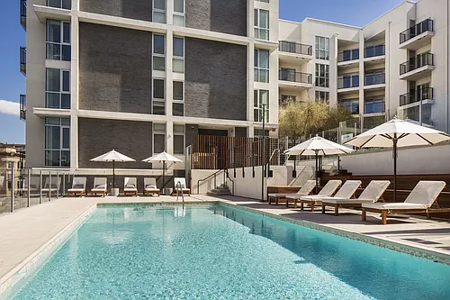 5550 Hollywood Photo 1