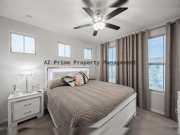 11777 S 51st Dr — Photo 32