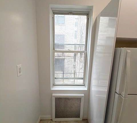 3rd image of 189 E 18th St APT 2