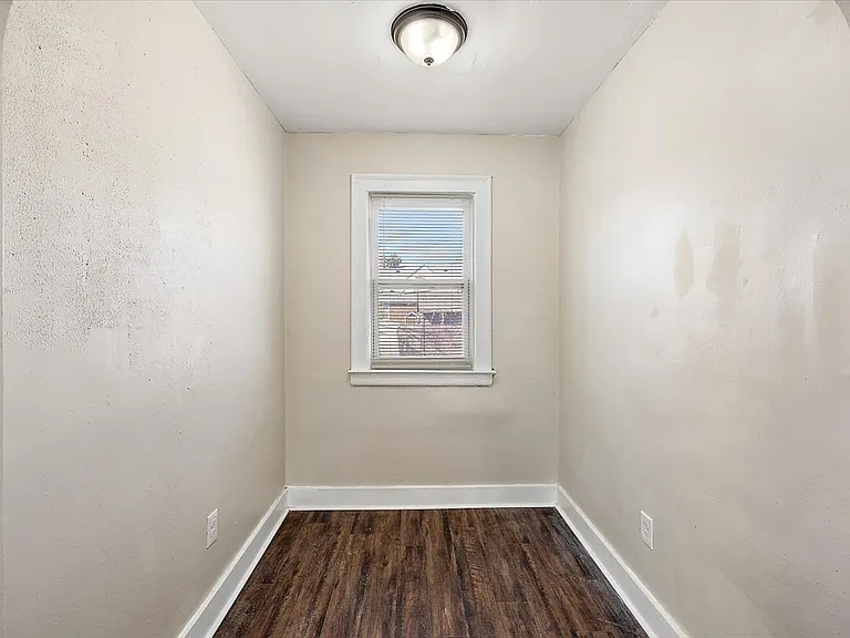 5741 Lakewood St — Photo 30