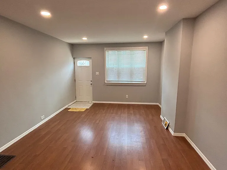 2322 Almond St — Photo 1