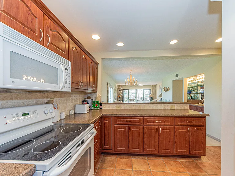 3939 Ocean Dr #201B — Photo 38