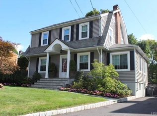 6 Overlook Rd, White Plains, NY 10605