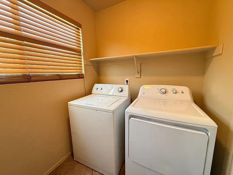 1106 Gwen St — Photo 11