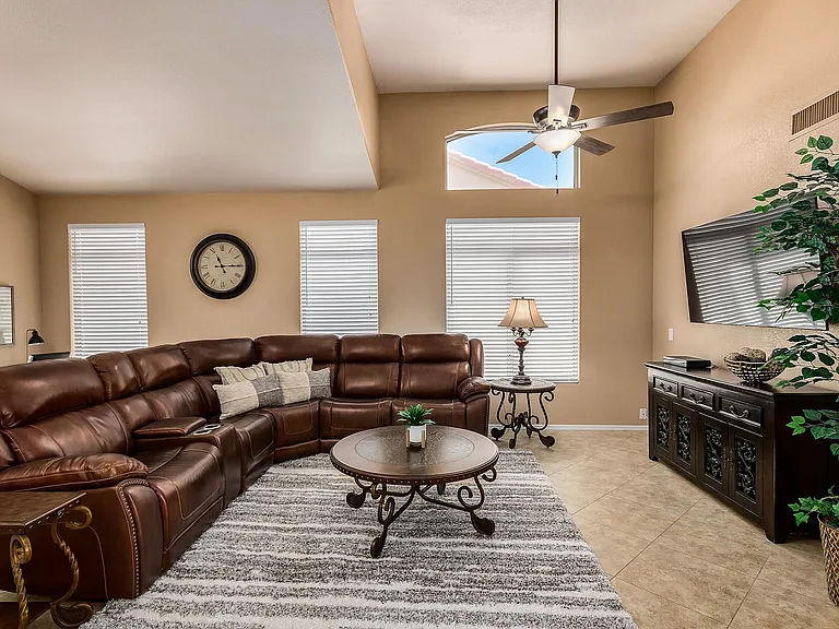 7269 W Robin Ln — Photo 27