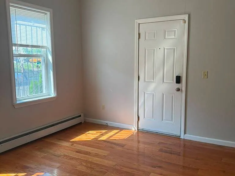 62-64 Bedford St #1 — Photo 9