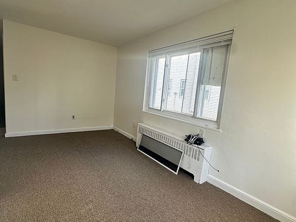 4th image of 842 Saratoga St #1