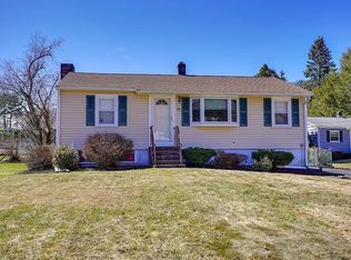 26 Old Colony Rd, Burlington, MA 01803