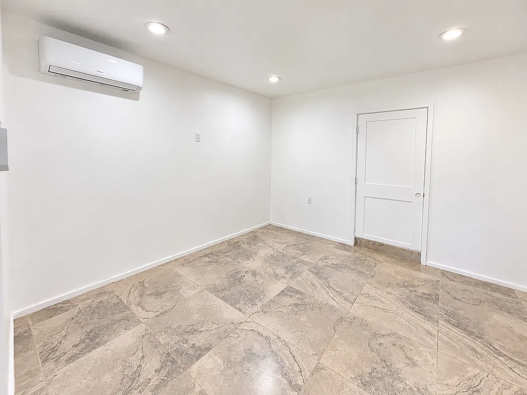 1 bed, 1.0 bath, 700 sqft, $2,300 — Photo 3