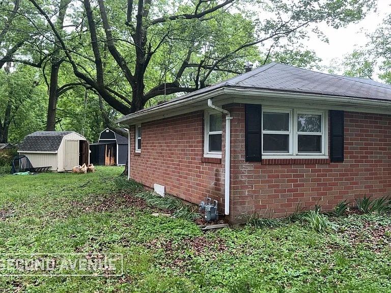 25 Belle Dr — Photo 2